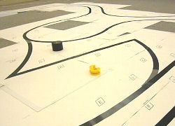 凱旋門の代わりは，テープの芯とかで